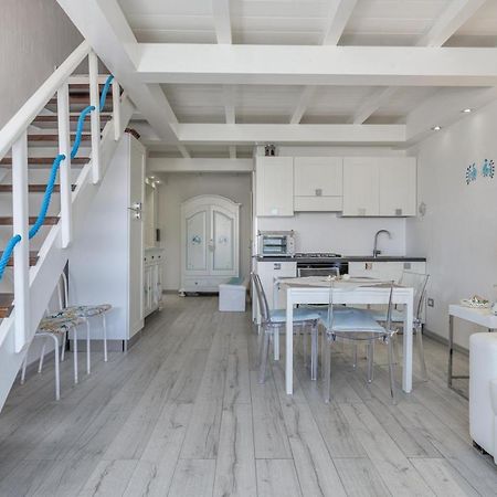 Giglio Apartment Vista Mare E Parcheggio Privato Porto Rotondo Luaran gambar