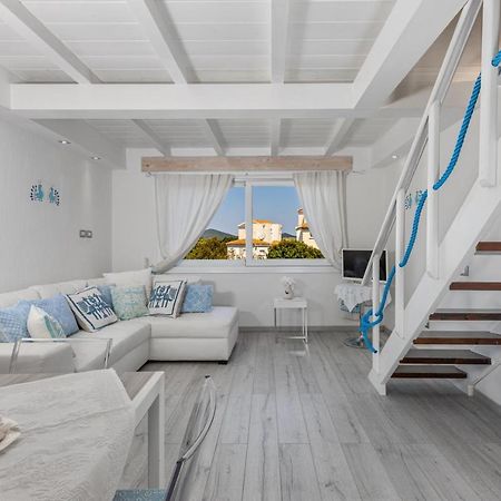 Giglio Apartment Vista Mare E Parcheggio Privato Porto Rotondo Luaran gambar