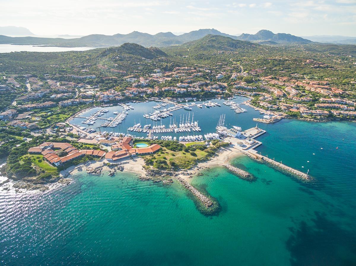 Giglio Apartment Vista Mare E Parcheggio Privato Porto Rotondo Luaran gambar